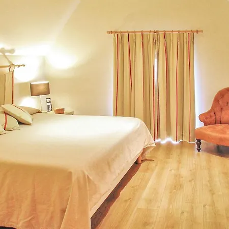 Vakantiehuis Lovely In *